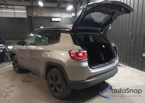 2018 Jeep Compass Altitude 4X4 из США, поврежденный, VIN 3C4NJDBB2JT453310